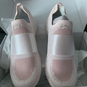 APL Techloom Bliss color Sea Salt/Rose Dust/Salmon size Woman’s 10.5 (NIB)